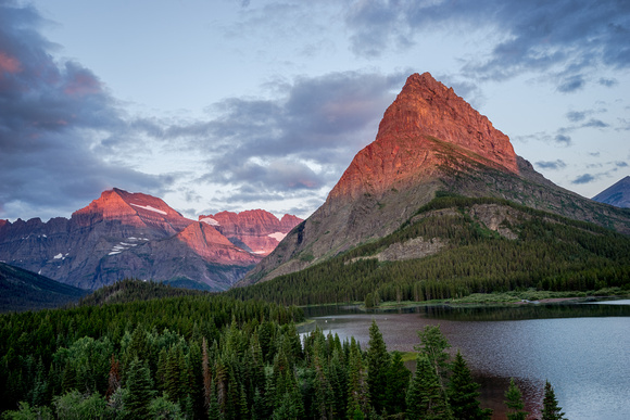 Mount Grinnell, Swiftcurrent Lake