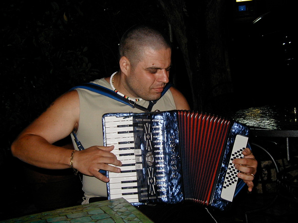 Ricardo the wonderful entertainer, 2003